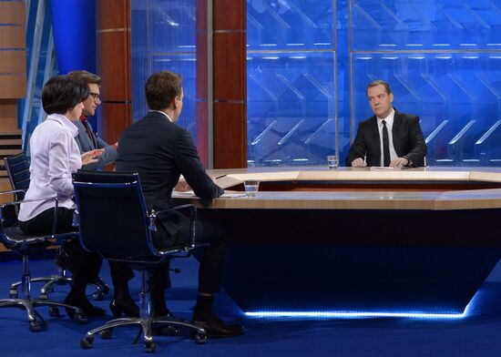 Dmitry Medvedev's live interview with federal TV channels