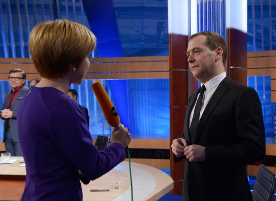 Dmitry Medvedev gives interview to main TV networks