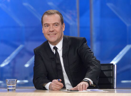 Dmitry Medvedev gives interview to main TV networks