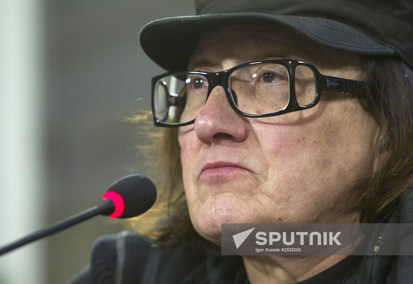 News conference with artist Mihail Chemiakin