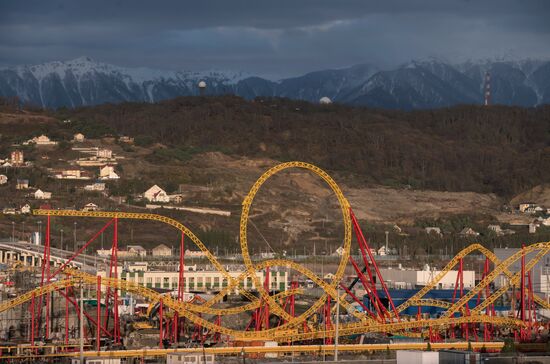 Construction of amusement center "Sochi Park"