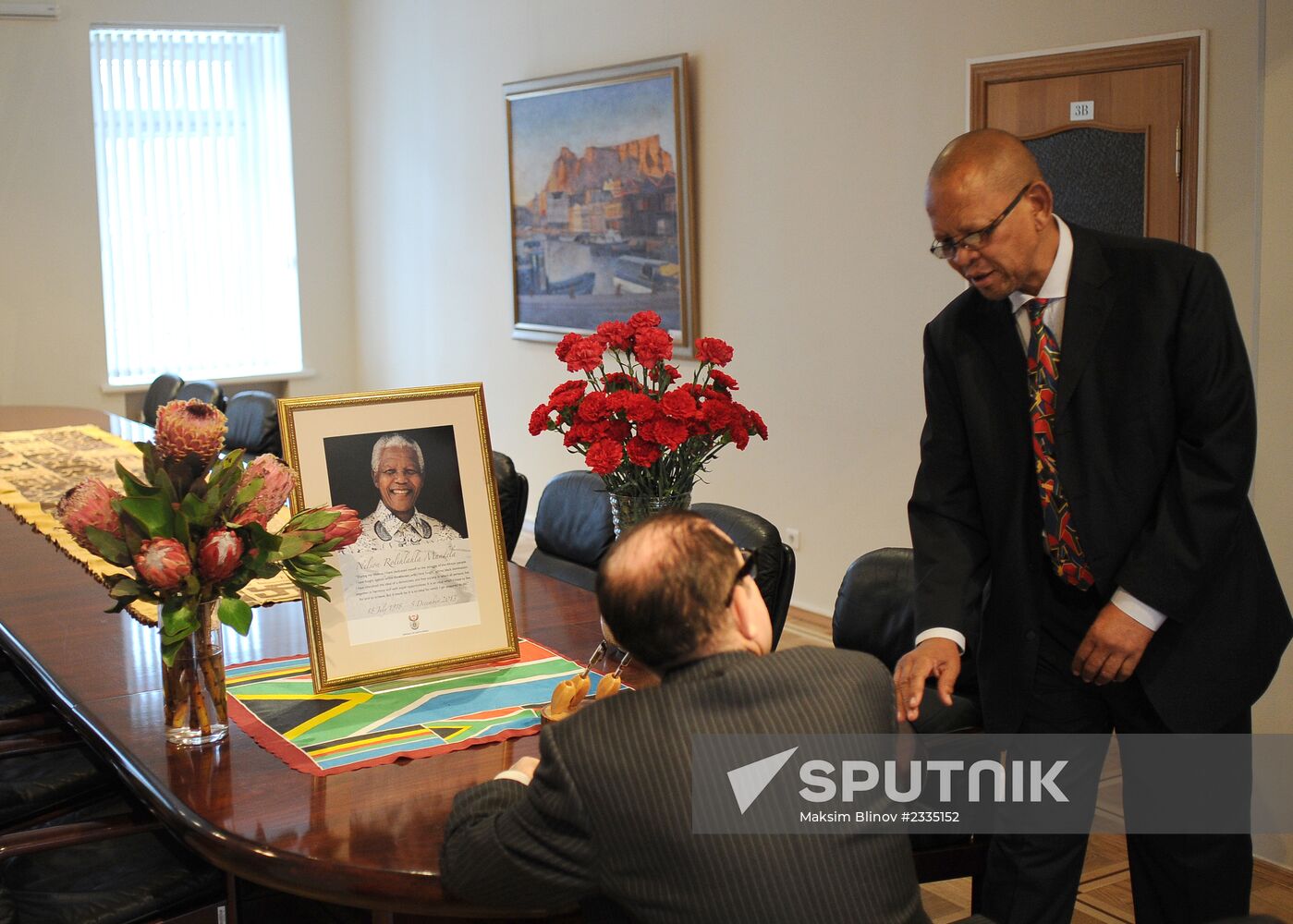 Book of Condolence in tribute to Nelson Mandela at the Embassy of South African Republic in Moscow