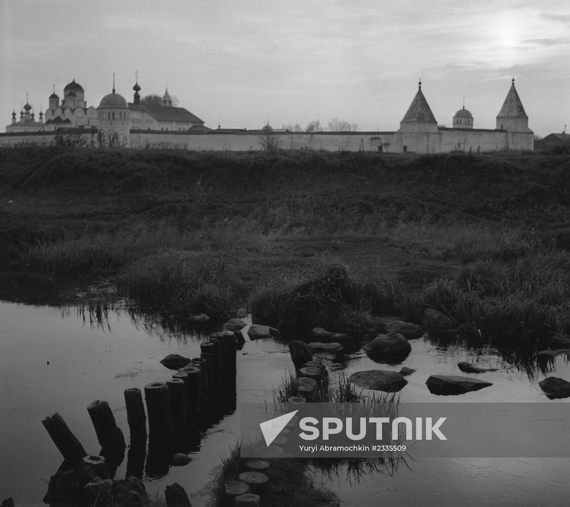 View on Pokrovsky Monastery in Suzdal