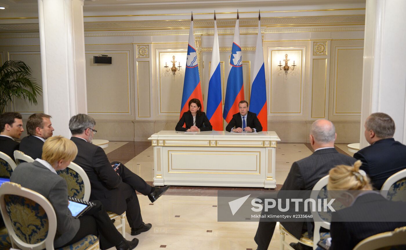 Dmitry Medvedev meets with Alenka Bratušek