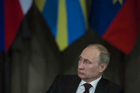 Putin attends Russian Defense Ministry's Board meeting in expanded format