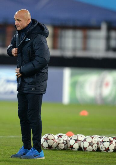 FC Zenit St. Petersburg holds training session