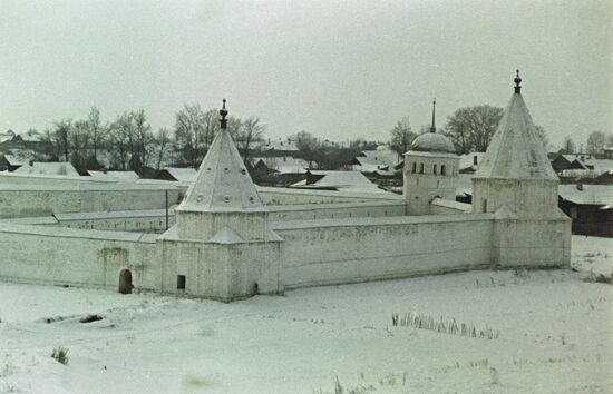 Pokrovsky Monastery in Suzdal