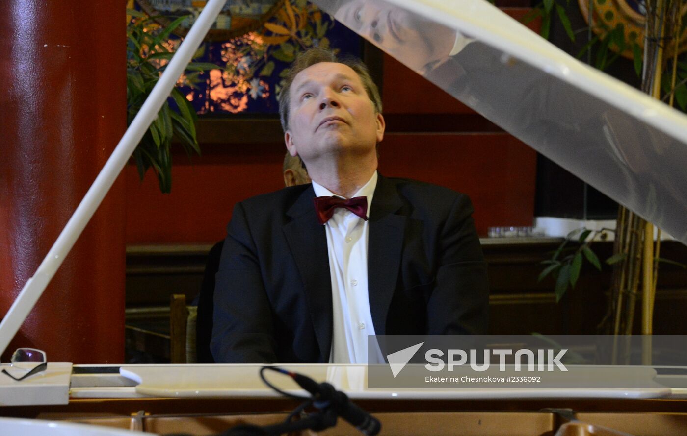 Presentation of book by Nina Pushkova, spouse of MP Alexei Pushkov