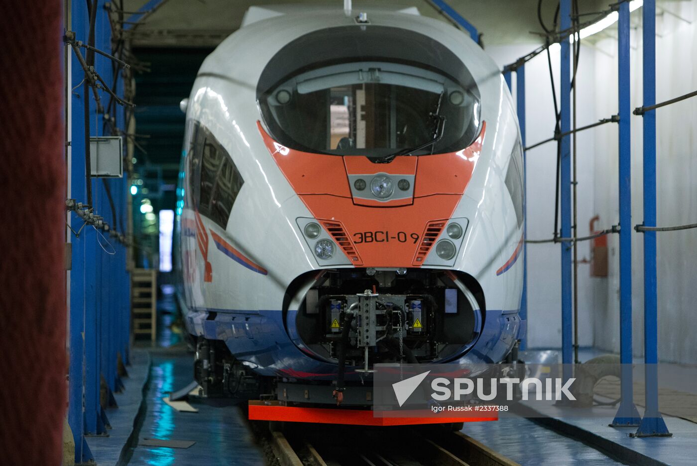 New make-up of Sapsan train at electric multiple-unit depot "Metallostroi"