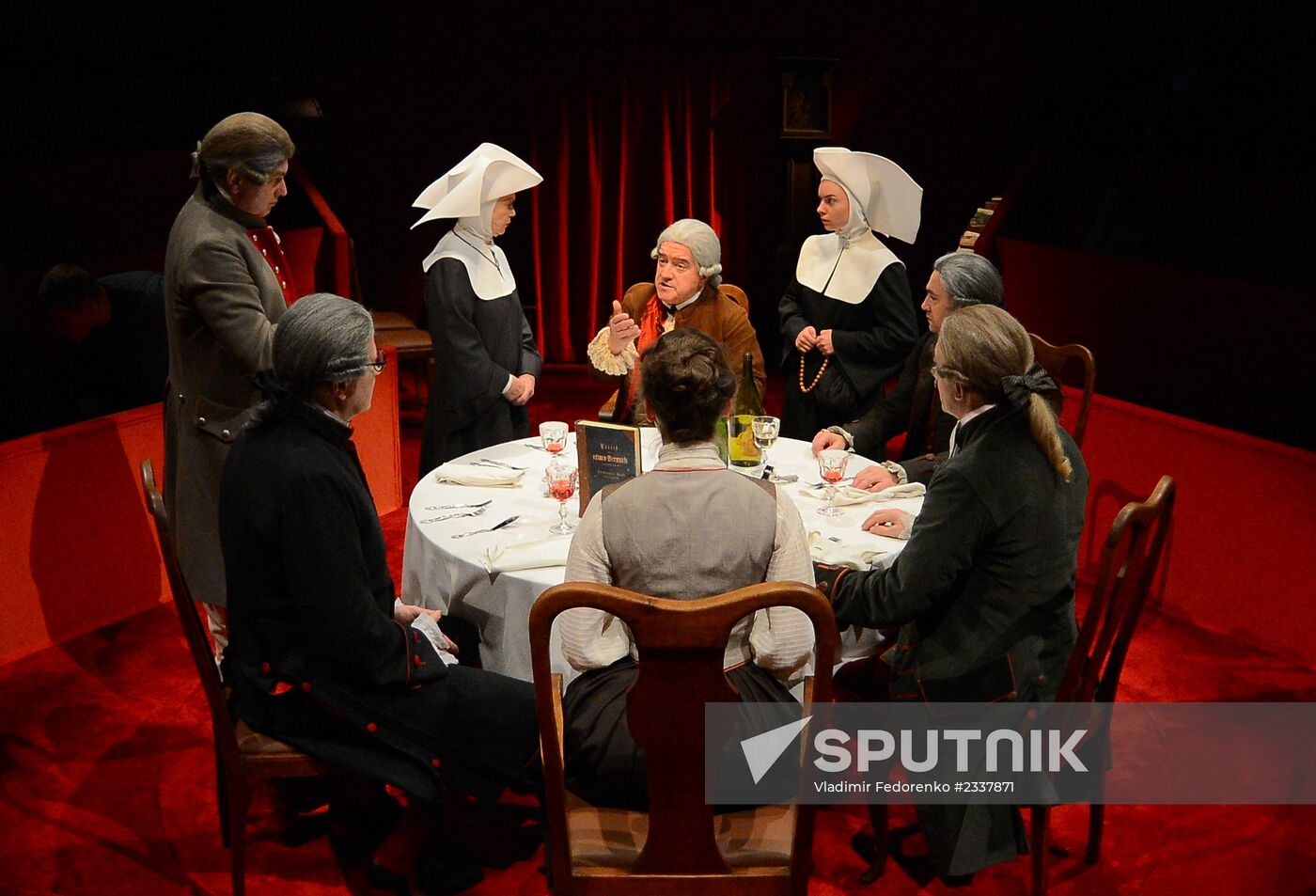 Run-through of "Kant" show at Mayakovsky Theater