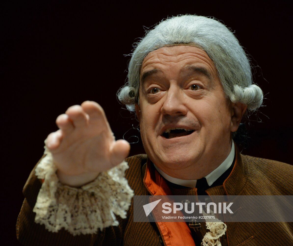 Run-through of "Kant" show at Mayakovsky Theater