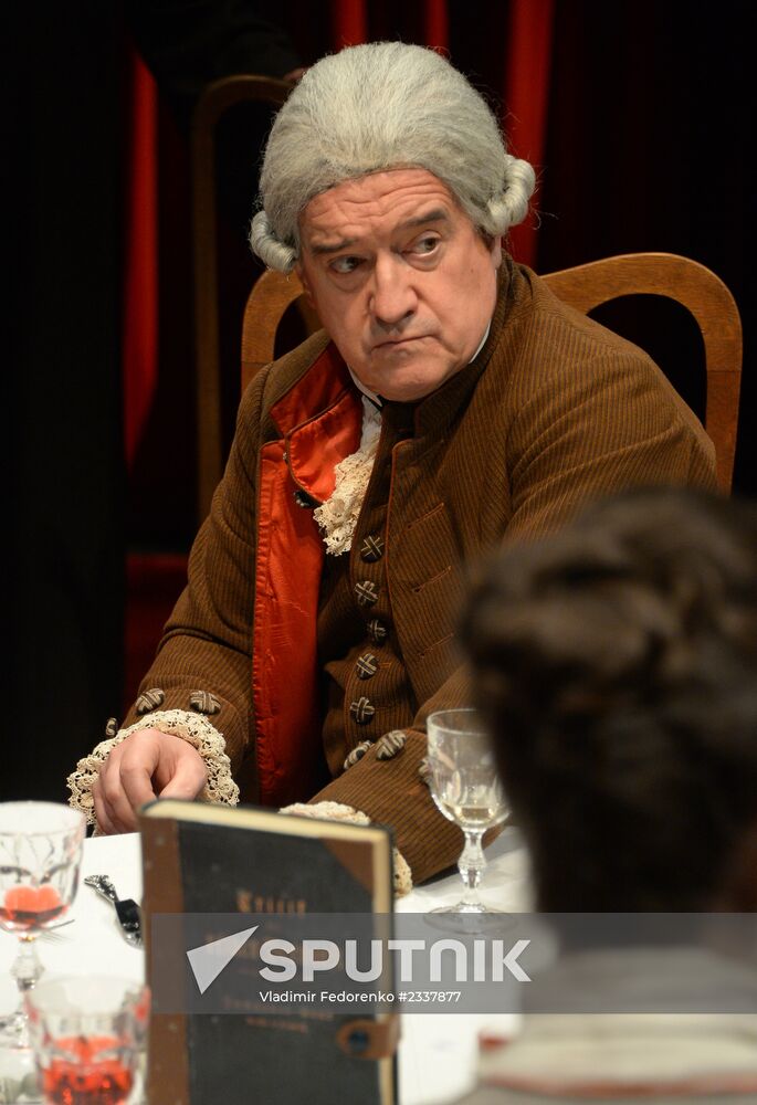 Run-through of "Kant" show at Mayakovsky Theater