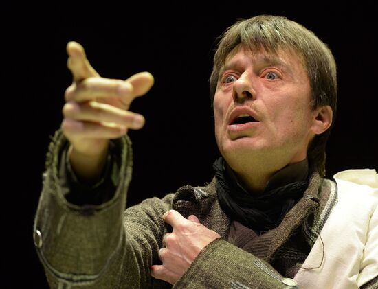 Run-through of "Kant" show at Mayakovsky Theater