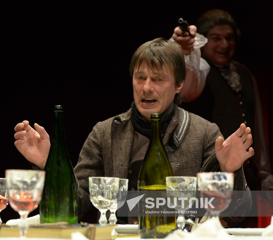 Run-through of "Kant" show at Mayakovsky Theater