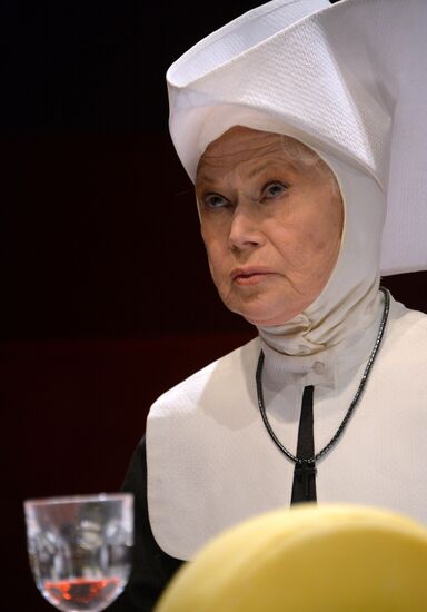 Run-through of "Kant" show at Mayakovsky Theater