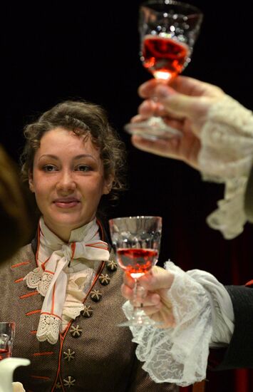 Run-through of "Kant" show at Mayakovsky Theater