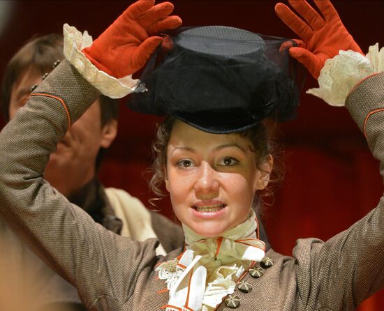 Run-through of "Kant" show at Mayakovsky Theater