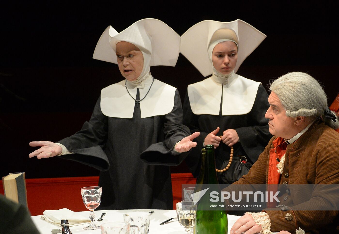 Run-through of "Kant" show at Mayakovsky Theater