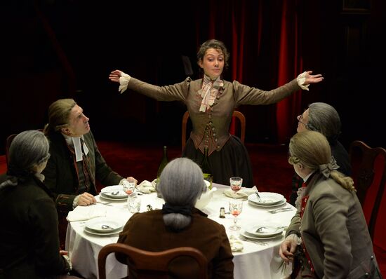 Run-through of "Kant" show at Mayakovsky Theater