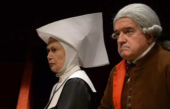 Run-through of "Kant" show at Mayakovsky Theater