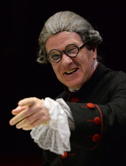 Run-through of "Kant" show at Mayakovsky Theater