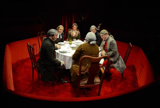 Run-through of "Kant" show at Mayakovsky Theater