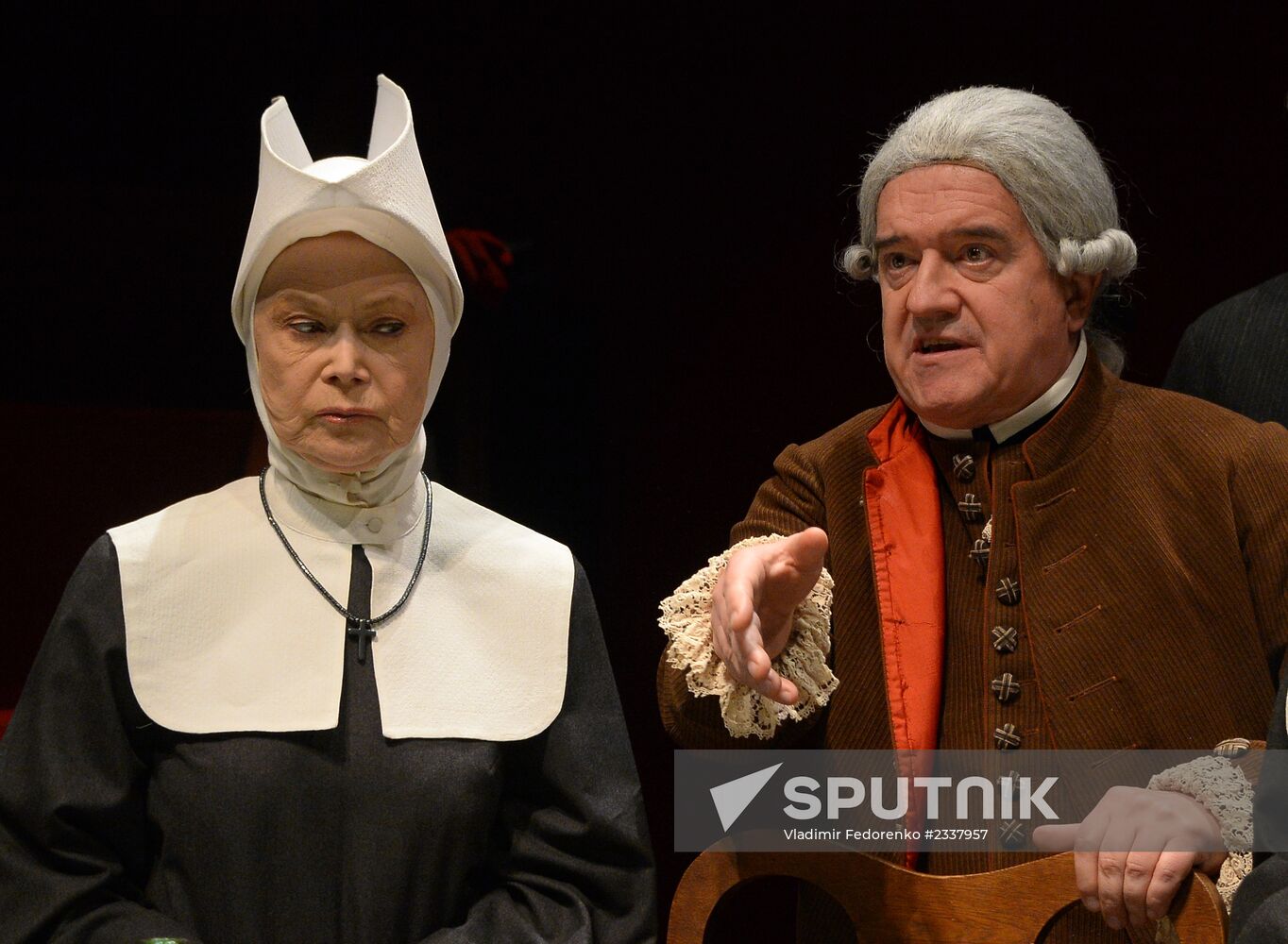 Run-through of "Kant" show at Mayakovsky Theater