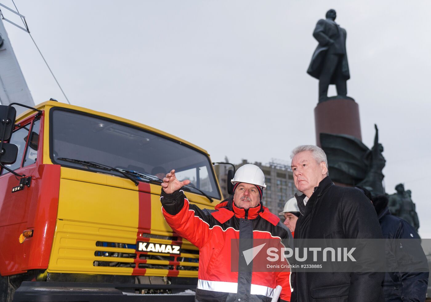 Sergei Sobyanin inspects major repair works at Oktyabrsky Transport Tunnel