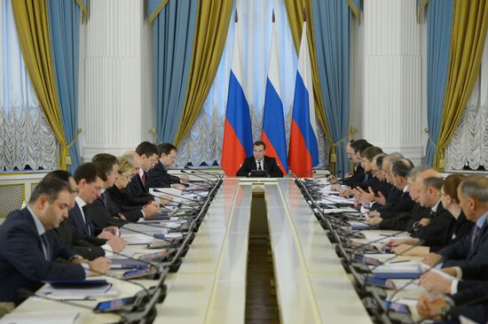 Dmitry Medvedev holds meeting of North Caucasus Commission