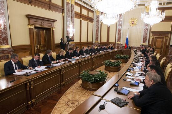 Dmitry Medvedev holds Government meeting