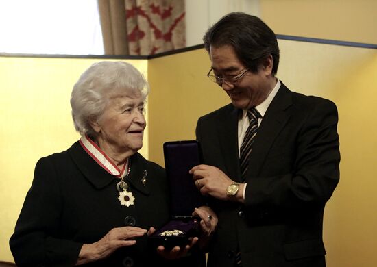 Irina Antonova receives Japan's Rising Sun Order
