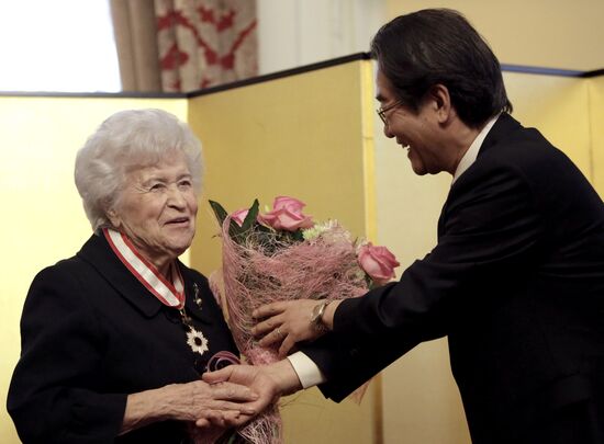 Irina Antonova receives Japan's Rising Sun Order