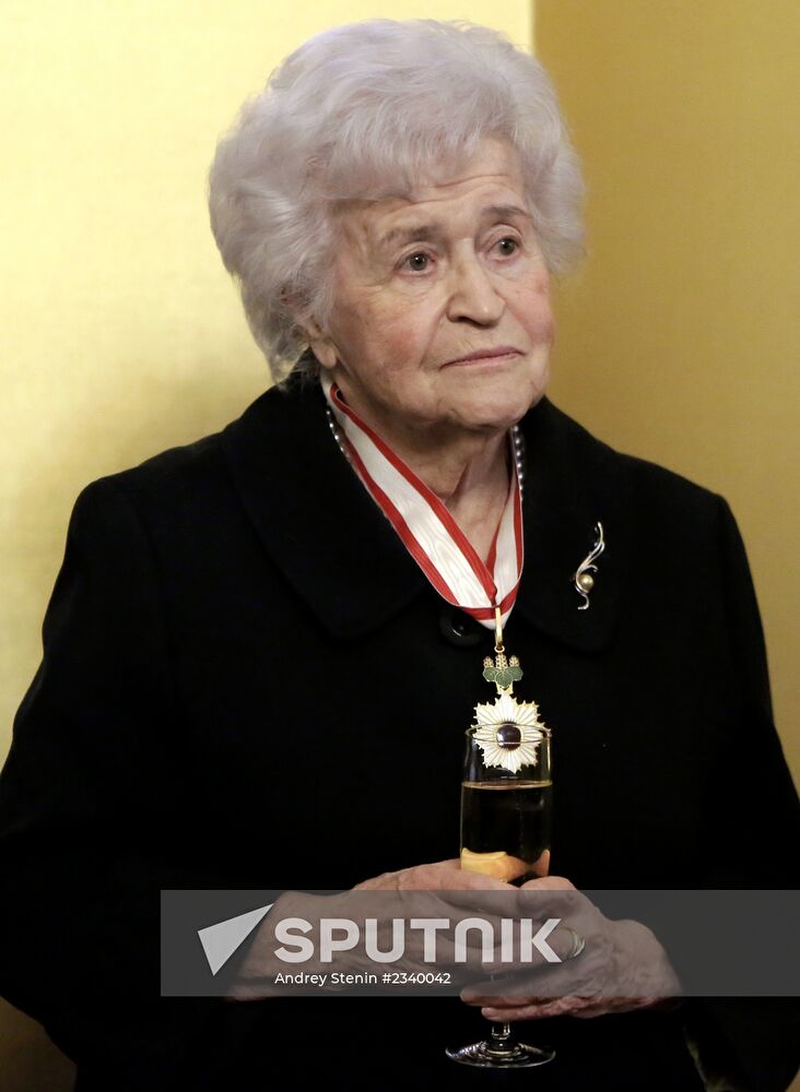 Irina Antonova receives Japan's Rising Sun Order