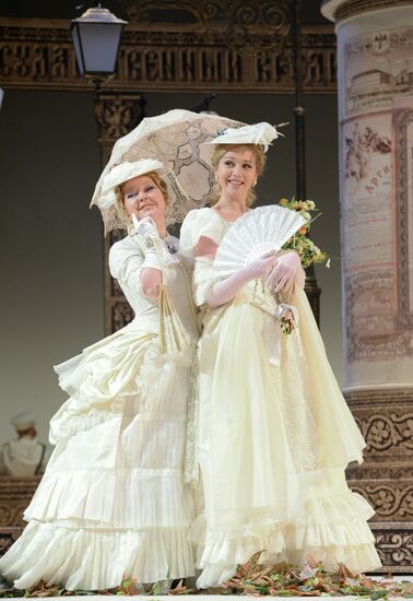 Dress rehearsal of "A Scythe Against a Stone" in Moscow Gubernia Theater