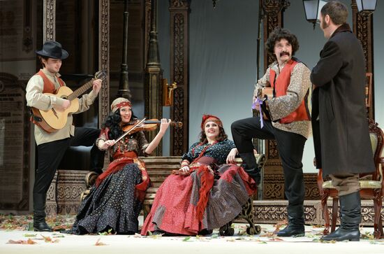 Dress rehearsal of "A Scythe Against a Stone" in Moscow Gubernia Theater