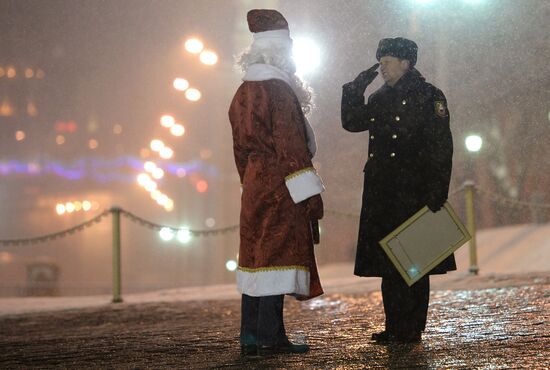 Country's main New Year's tree delivered to Red Square