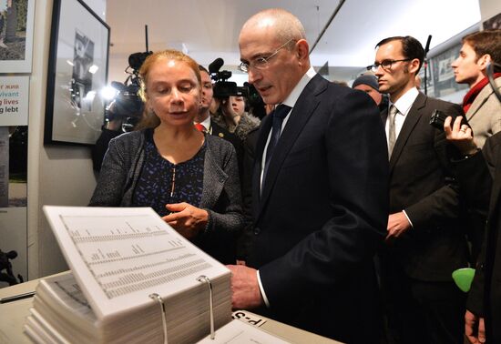 Mikhail Khodorkovsky holds news conference in Berlin