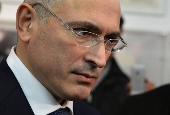 Mikhail Khodorkovsky holds news conference in Berlin