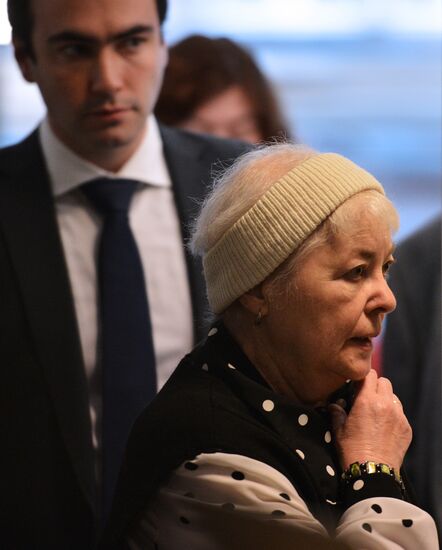 Mikhail Khodorkovsky holds news conference in Berlin