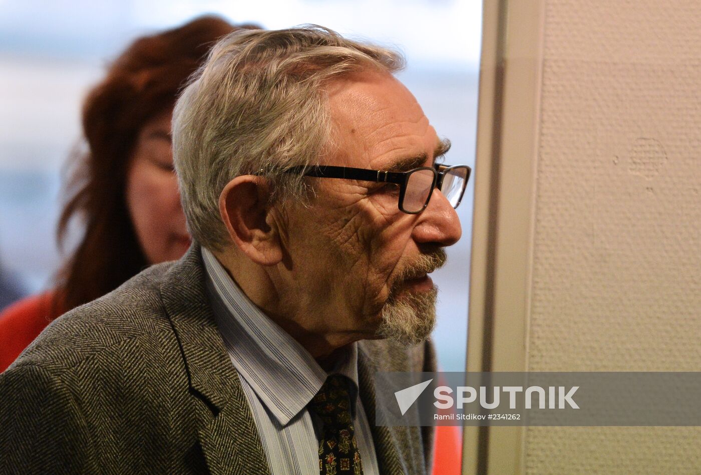 Mikhail Khodorkovsky holds news conference in Berlin