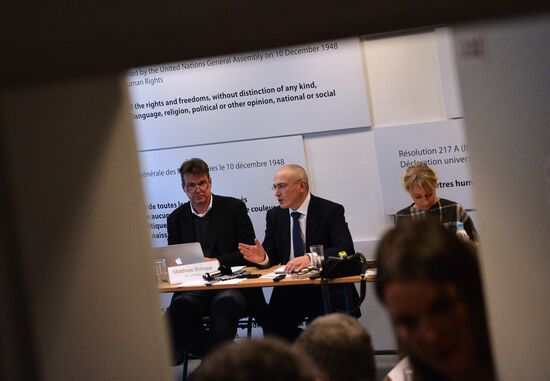 Mikhail Khodorkovsky holds news conference in Berlin