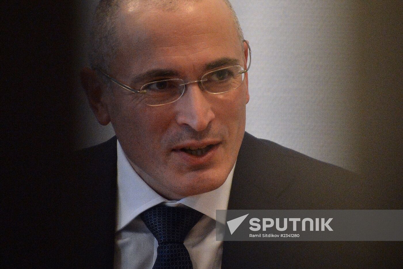 Mikhail Khodorkovsky holds news conference in Berlin