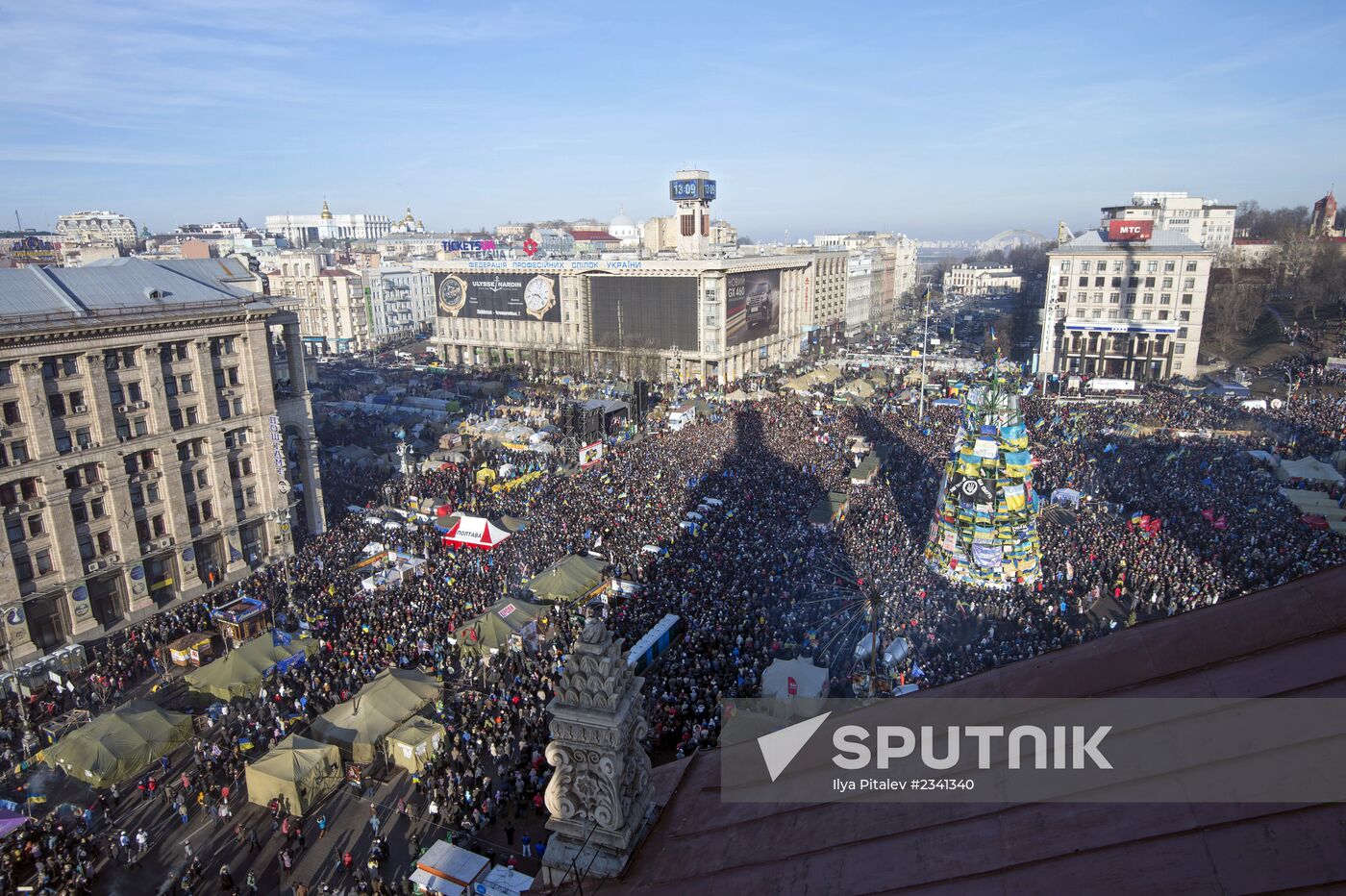 "Popular Assembly" on Independence Square in Kiev