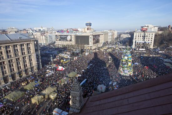 "Popular Assembly" on Independence Square in Kiev