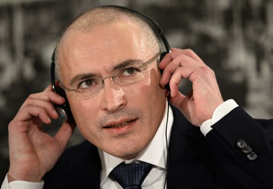 Mikhail Khodorkovsky holds news conference in Berlin