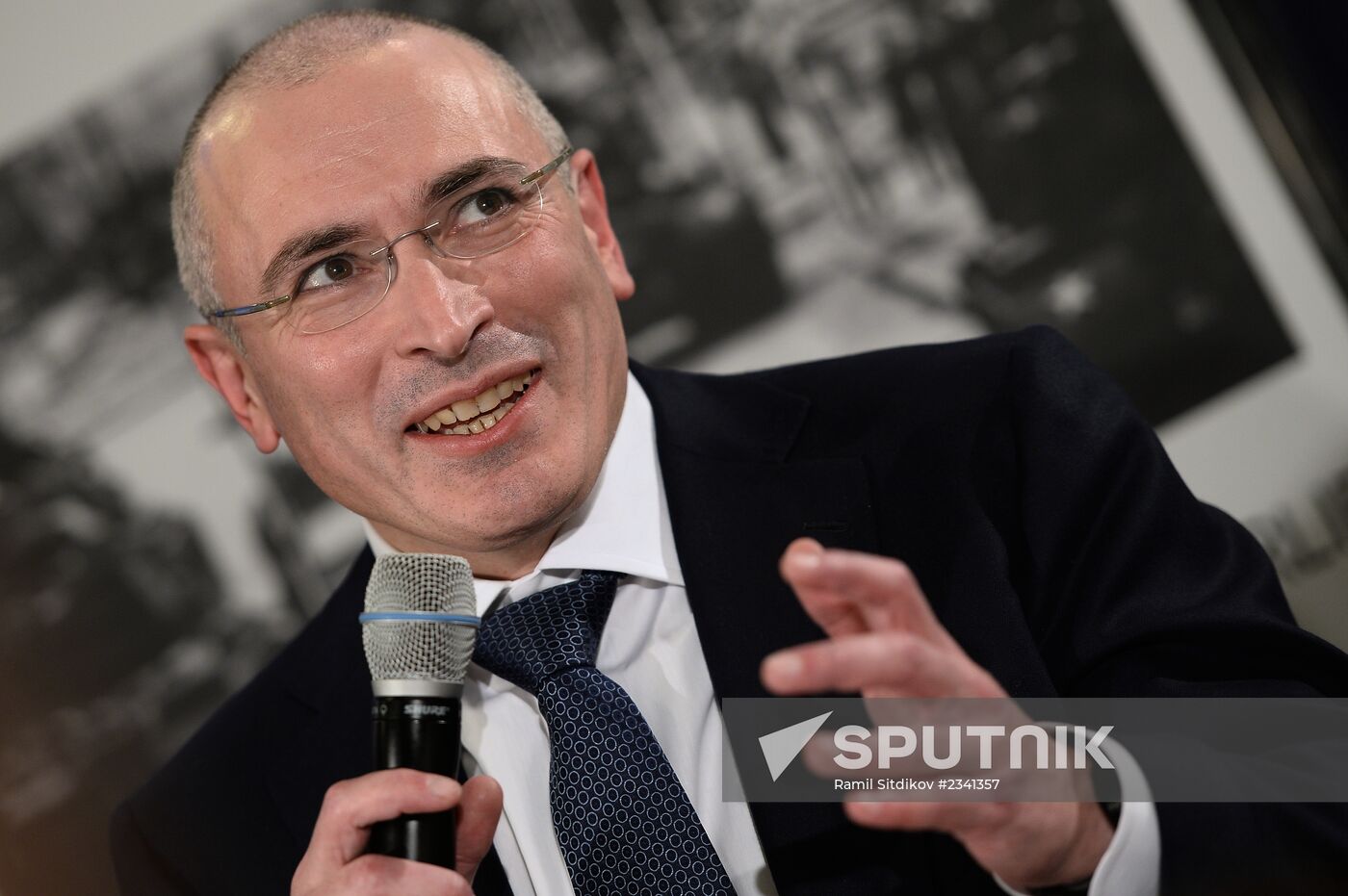 Mikhail Khodorkovsky holds news conference in Berlin