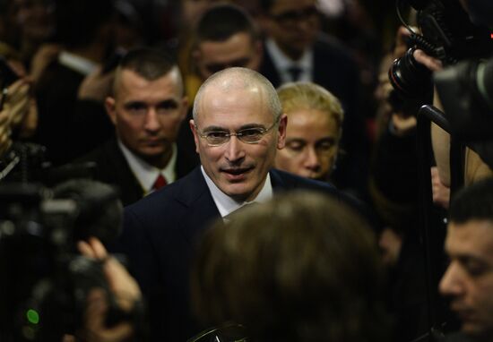 Mikhail Khodorkovsky holds news conference in Berlin