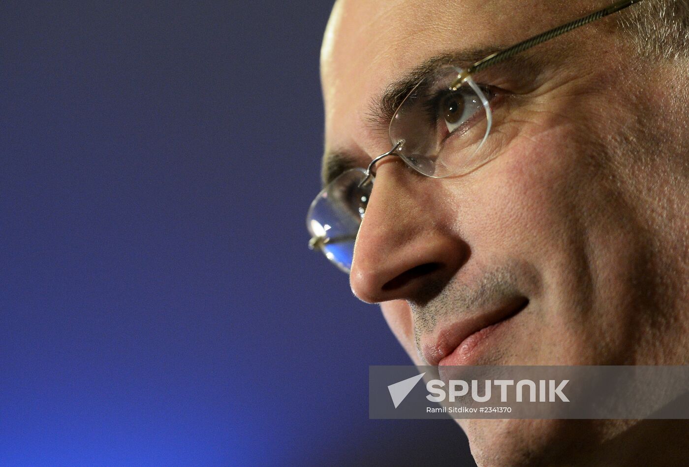 Mikhail Khodorkovsky holds news conference in Berlin