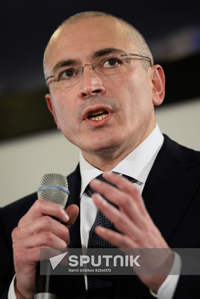 Mikhail Khodorkovsky holds news conference in Berlin