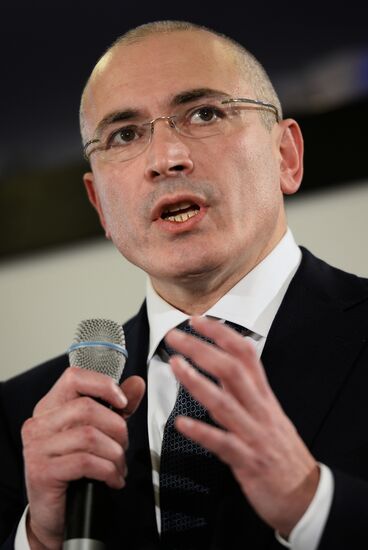 Mikhail Khodorkovsky holds news conference in Berlin